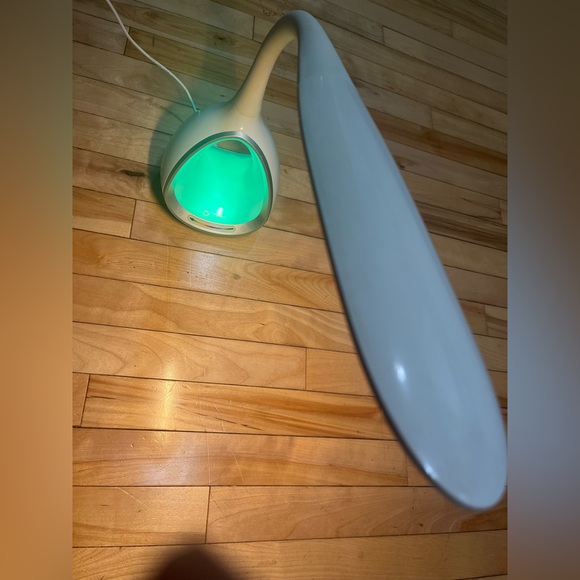 White LED Desk Lamp with Color Changing Base - Picture 10 of 11